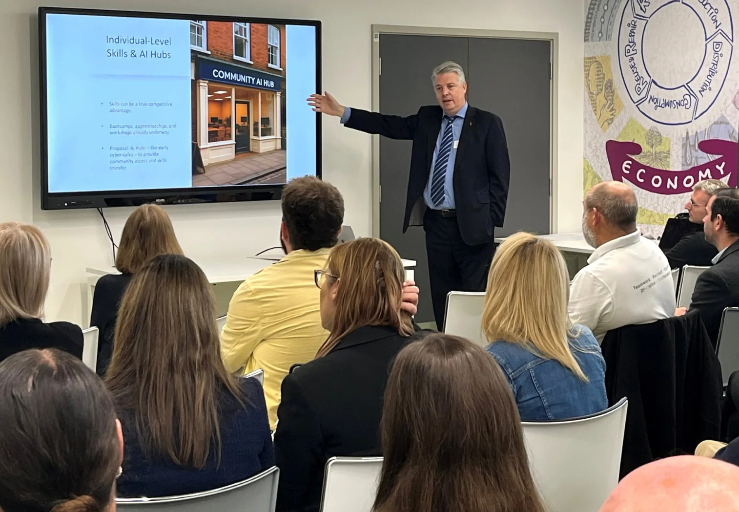 David Patterson presenting to a group at a technology and skills event